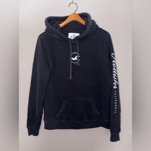Hollister Men's Black Hoodie
